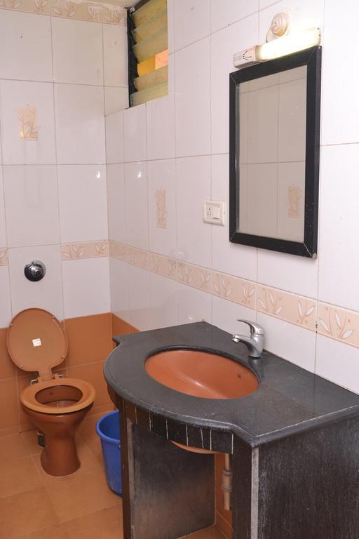 Hotel Mayem Lakeview Goa Zimmer foto