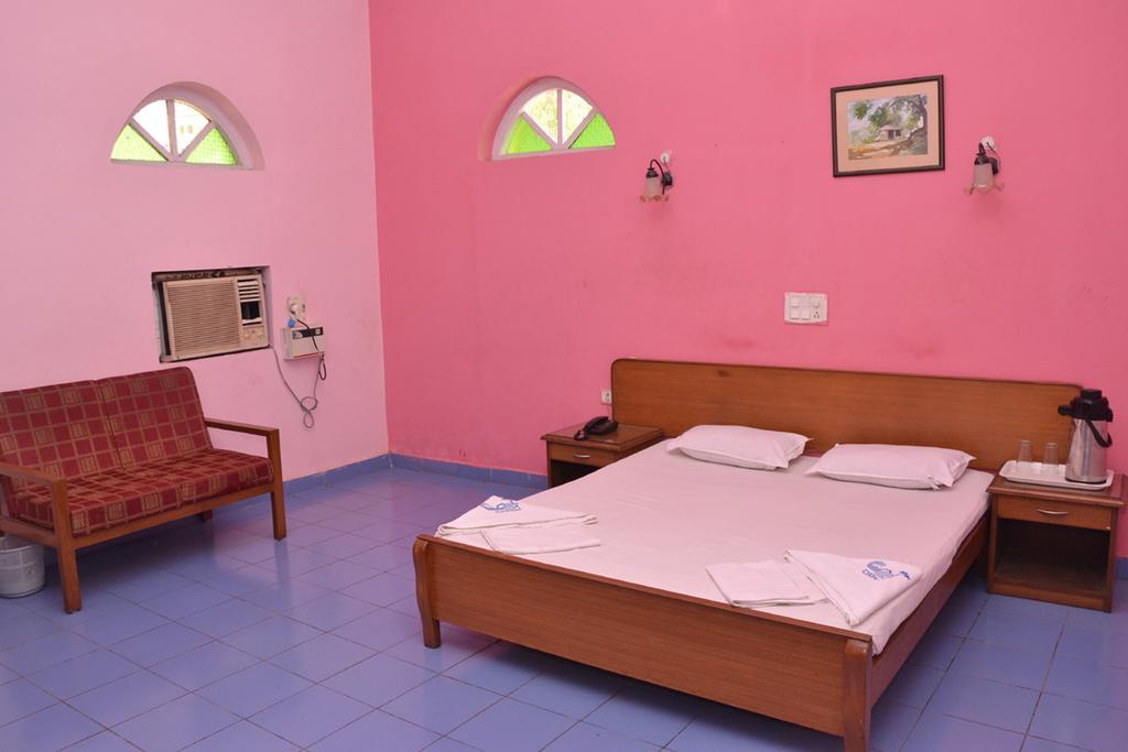 Hotel Mayem Lakeview Goa Zimmer foto